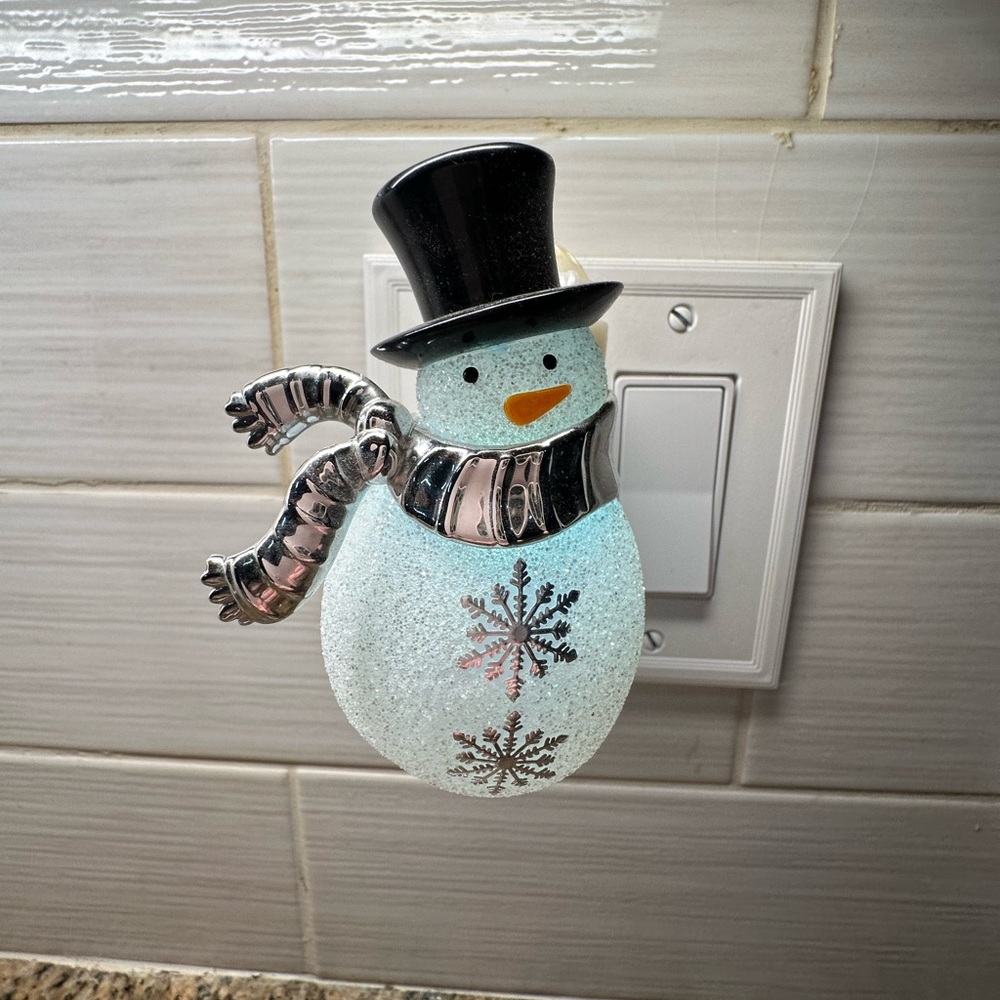 5 Total! Bath and Body Works Wallflower plugs